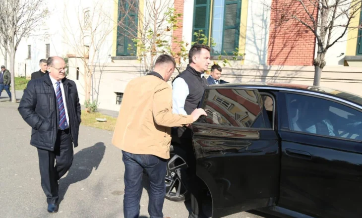 Të martën mblidhet Këshilli Bashkiak, anëtarët e PS do paraqesin kërkesën për shkarkimin e Erion Veliajt