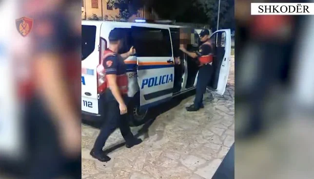 Tentuan të vrisnin një 33-vjeçar në Shkodër, në pranga babë e bir
