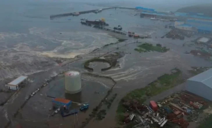 Tërmet 7.4 ballë në Rusi, panik mes popullsisë, lëshohet paralajmërim për tsunami