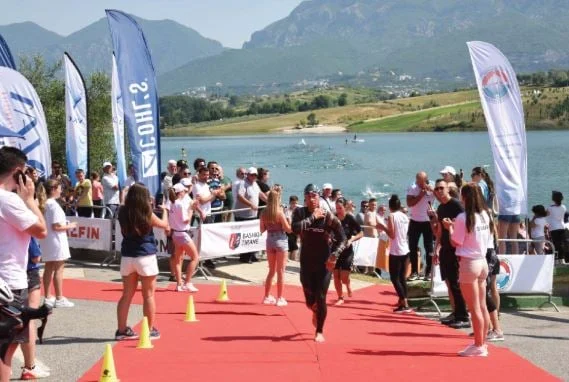 Tirana mirëpret sot “Triathlon”, kufizime trafiku dhe ndryshime në linjat urbane, ja rrugët që do të bllokohen