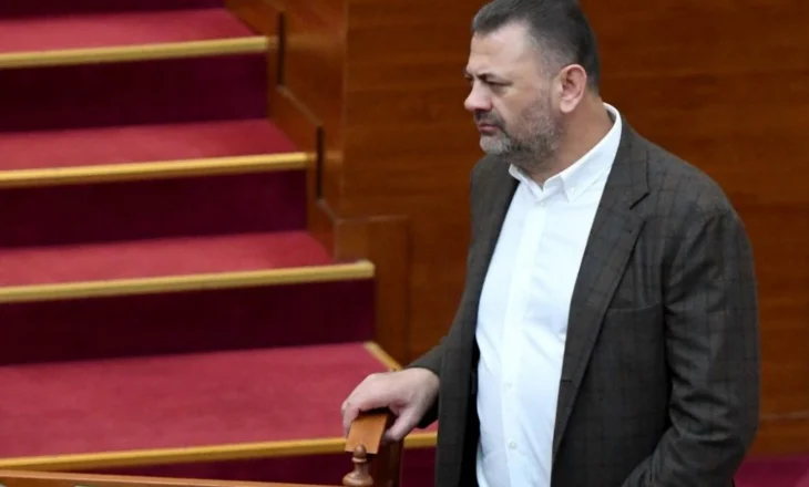 Tom Doshi heq dorë nga mandati i deputetit