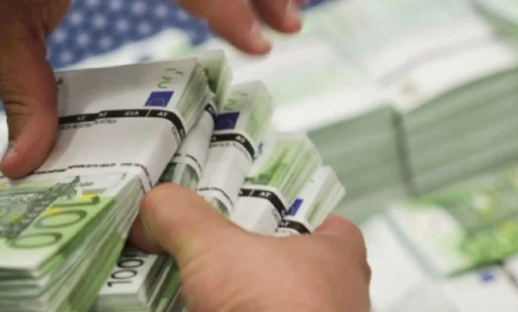 Transfertat e parave drejt Europës bëhen 10 herë më të lira, ja çfarë ndryshon pas 7 tetorit për çdo familje shqiptare