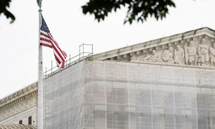 Trump kërkon ndërhyrjen e Gjykatës së Lartë për të vendosur mbi ligjshmërinë e tarifave