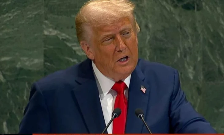 Trump nuk kursen batuat, fjalimi i tij krijon të qeshura në OKB: Zonja e Parë është në formë të shkëlqyer