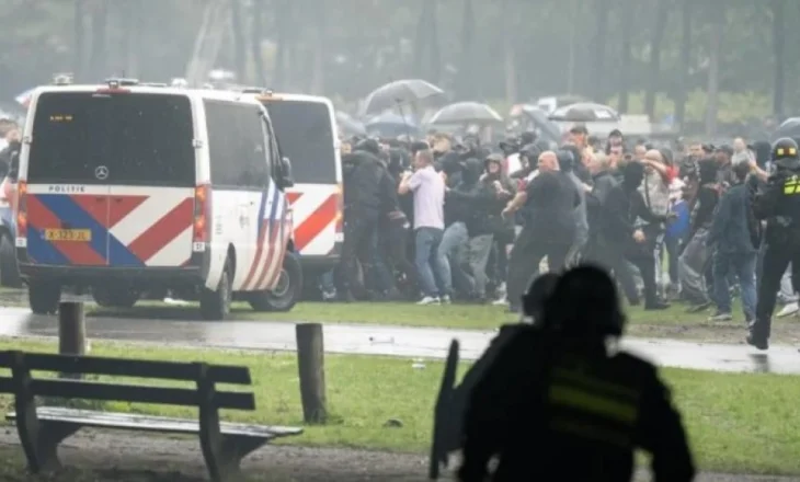 Tubime të dhunshme në Hagë kundër emigracionit! Policia përdor gaz lotsjellës dhe uji për të shpërndarë protestuesit