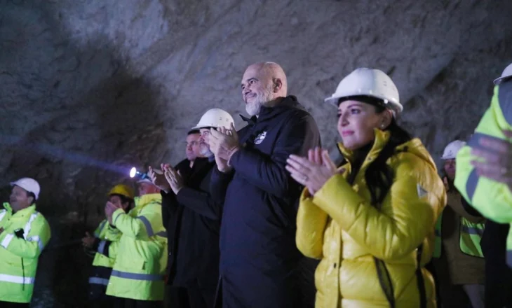 Tuneli i Llogarasë do të vendosë traun, sa do të jetë tarifa e kalimit për autoveturat