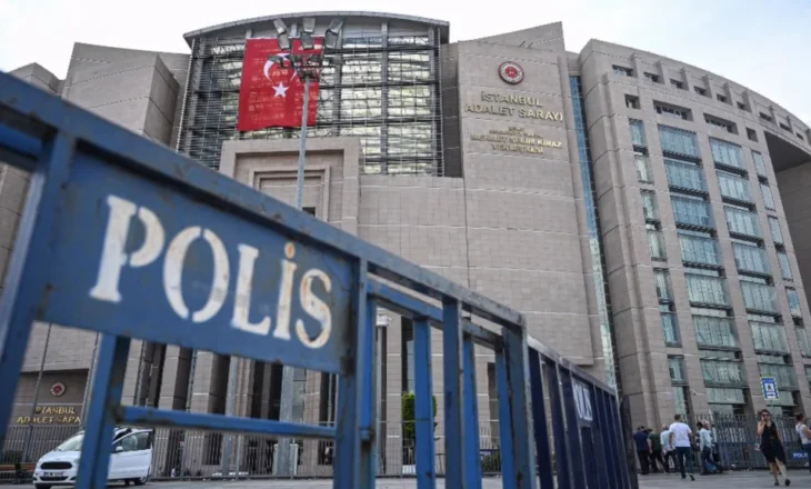 Turqia arreston një komedian dhe një reper për një shaka të vlerësuar si fyese ndaj Islamit