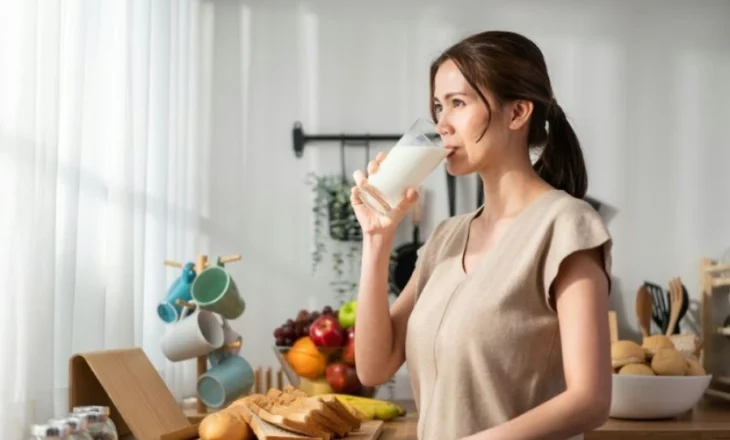 Ushqimet që kanë më shumë vitaminë D sesa qumështi