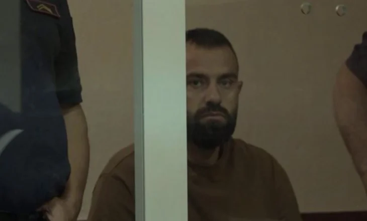 Valter Bami thyen masën e arrestit shtëpiak/ U kap nga policia në një makinë ku ishte pasagjer