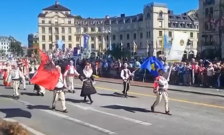 Veshjet shqiptare tradicionale për herë të parë në “Oktoberfest”, Rama ndan videon: Xhubleta shkëlqeu