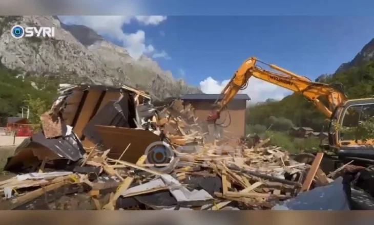 VIDEO/ Pas Thethit, Rama i sulet Valbonës, prishen bujtinat e ndërtuara prej vitesh