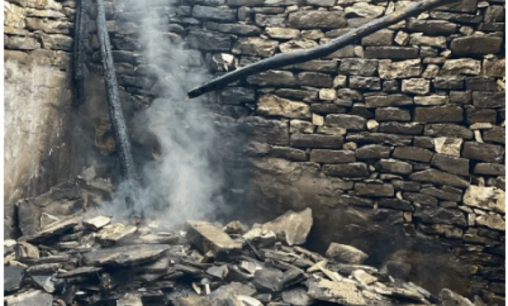 VIDEO/ Shkrumbohet stalla e bagëtive në Gjirokastër, shpëton gjëja e gjallë