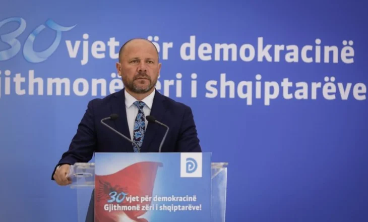 VIDEO/ Tritoli në banesën e Xhelal Mziut, TCH siguron pamjet nga momenti i shpërthimit