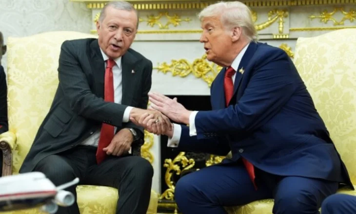 VIDEO/ Trump ‘bën shaka’ për manipulimin e zgjedhjeve me presidentin turk