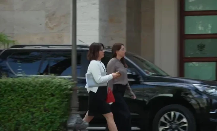 Video/ Zgjedhjet në Tiranë, përfundon takimi i Ramës me nënkryetarët e bashkisë dhe Manastirliun, kreu i PS pasdite me ministrat e deputetët