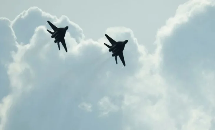 Vijojnë sulmet ruse pranë kufirit polak në Ukrainë, Varshava alarmohet dhe ngre avionët ushtarakë