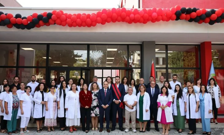 Viti i ri shkollor/ Presidenti Begaj: Shkolla e fortë formëson qytetarë të ditur