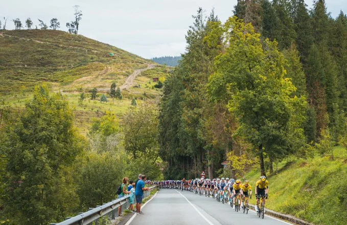 Vuelta e Spanjës ‘degradon’ në Bilbao, etapa pa fitues