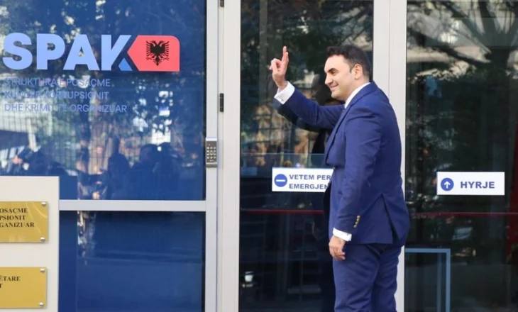 Zarfi anonim trondit Bashkinë/ “Rrush e kumbulla” me paratë publike”, Këlliçi tregon si zbuloi skemën e korrupsionit