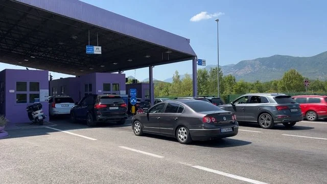 200 lekë për çdo pasagjer, tarifa e re për transportin çdo udhëtari
