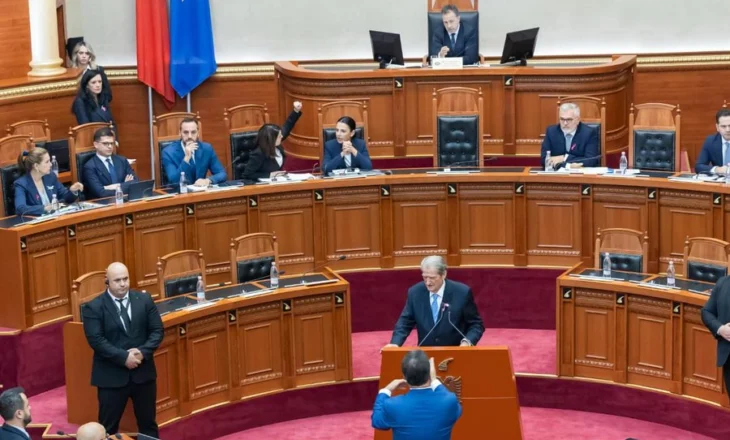 “Abuzuat me fjalën”! Peleshi mbyll seancën; Bardhi: Lërja karrigen Ballës nëse s’e mban dot presionin