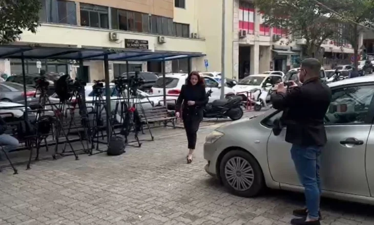 Ajola Xoxa paraqitet në SPAK, në zbatim të masës “detyrim paraqitje”