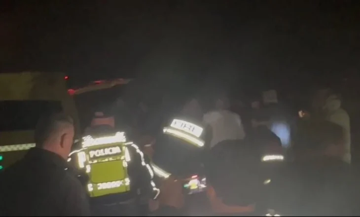 Aksident i rëndë në Qafë Mali – Fierzë, makina bie në 300m humnerë, humb jetën shoferi