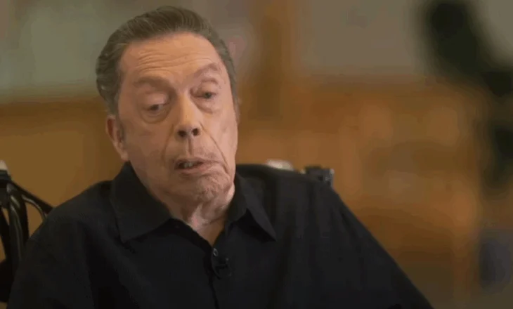 Aktori Tim Curry rrëfehet për goditjen në tru të disa viteve më parë: E urreja që nuk isha në gjendje të flisja