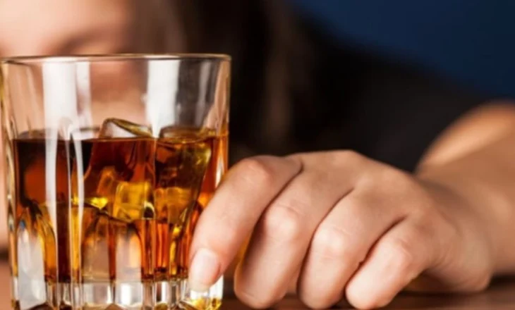 Alkooli, “vrasësi i heshtur” i Evropës/ Mbi 111 mijë raste të reja kanceri vetëm në një vit