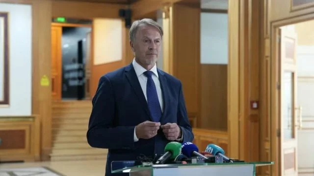Ambasadori i BE në Kosovë bën thirrje për konstituimin e Kuvendit: Formoni qeverinë sa më shpejt