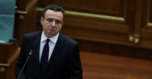 Analiza e REL-it: I vetëm “kundër të gjithëve”, si i humbi Kurti aleatët dhe dështoi ta bënte qeverinë