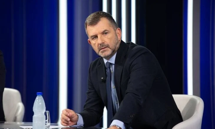 Andi Bushati revoltohet me presidentin pasi dekretoi zgjedhjet: Kemi lopë në Presidencë!