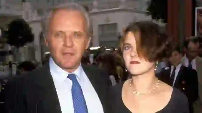 Anthony Hopkins flet për ndarjen nga vajza: E lashë pas, bëra çfarë munda