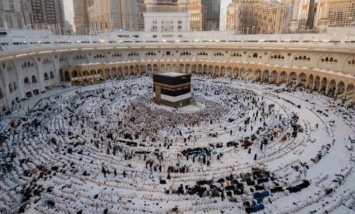 Arabia Saudite ka prezantuar ndryshime të reja në rregulloret e vizave të Umrës