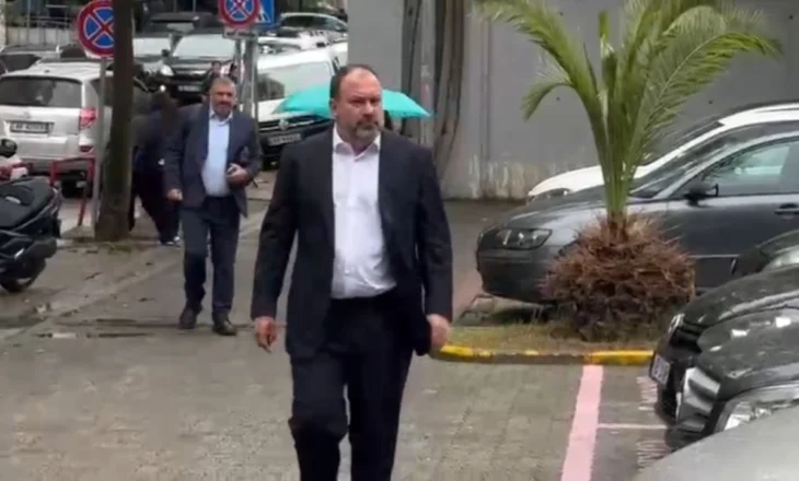 Arbjan Mazniku paraqitet në Gjykatën e Posaçme, u kërkua si dëshmitar nga ana e SPAK për dosjen 5D