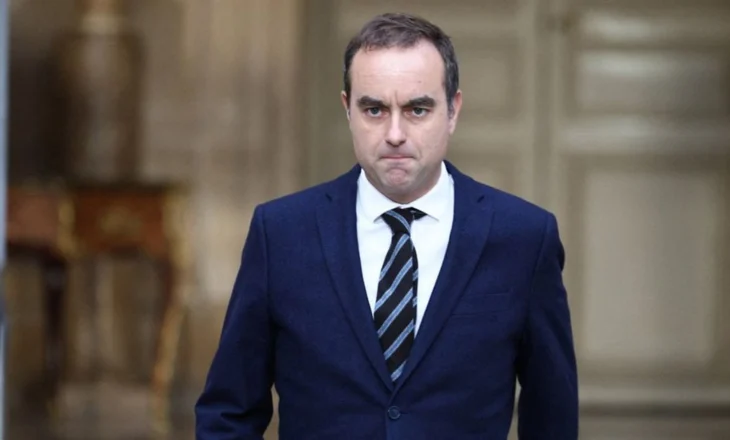 As një muaj në krye të detyrës, kryeministri francez jep dorëheqjen
