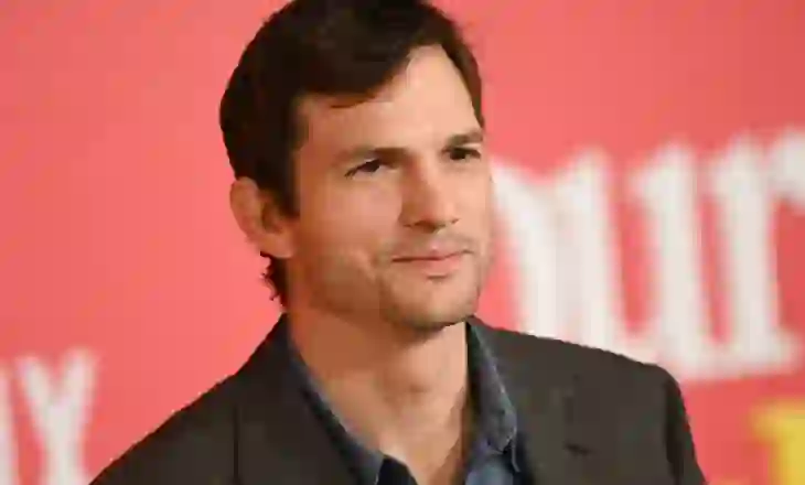 Ashton Kutcher pranon se pamja e tij i ka dëmtuar karrierën si aktor