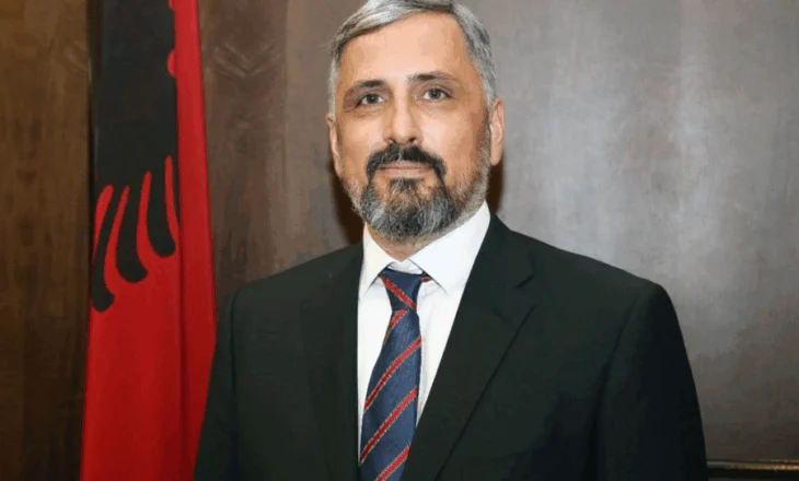 Asim Vokshi u zgjodh anëtar i Gjykatës Kushtetuese, betohet të Martën te Presidenti Begaj