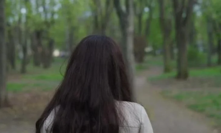 Asnjë gjurmë prej 8 ditësh/ 19-vjeçarja denoncon zhdukjen e motrës së mitur, reagon policia