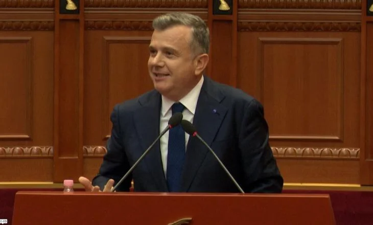 Balla tallet me kandidatin e opozitës në Tiranë: Morët ‘zarin’ e Zenit e bëtë ‘kukullën’ e Saliut