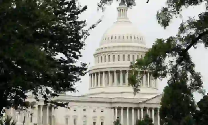 BBC: Administrata Trump ka filluar pushimin nga puna të më shumë se 4,000 punonjësve federalë