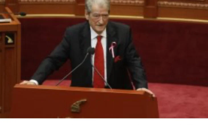 Berisha: Dumani, avokati i vjedhjeve më të mëdha të vendit! 1 miliard euro janë vjedhur nga inceneratorët dhe pazari i Ramës me CEZ