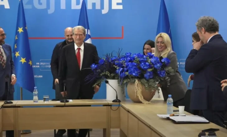 Berisha feston 81-vjetorin e lindjes mes deputetëve të PD: Sekreti im është…