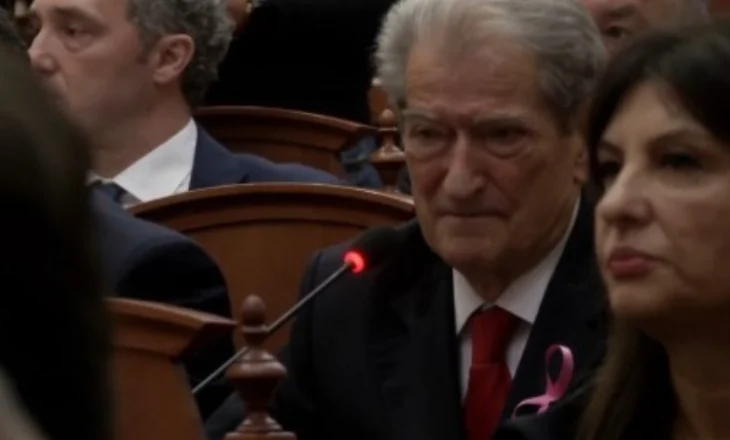 Berisha sqaron pse PD votoi pro ngritjes së dy Komisioneve të Posaçme