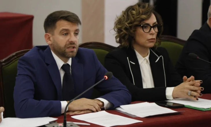 BIRN: Dëgjesa në Kuvend kthehet në vajtim për televizionin publik