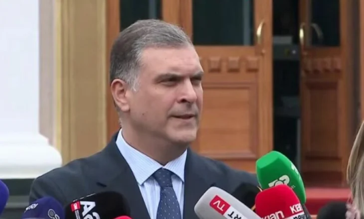 Blushi: Parlamenti është shndërruar në simbol të paligjshmërisë, Shqipëria po ecën pas në sundimin e ligjit