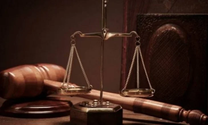 Bojkotohen gjyqet për 5 ditë pas arrestimit të avokatit në Elbasan