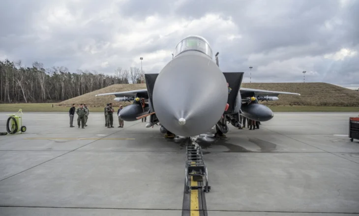 Bombarduesit strategjikë rusë kryejnë patrullim në Detin Baltik