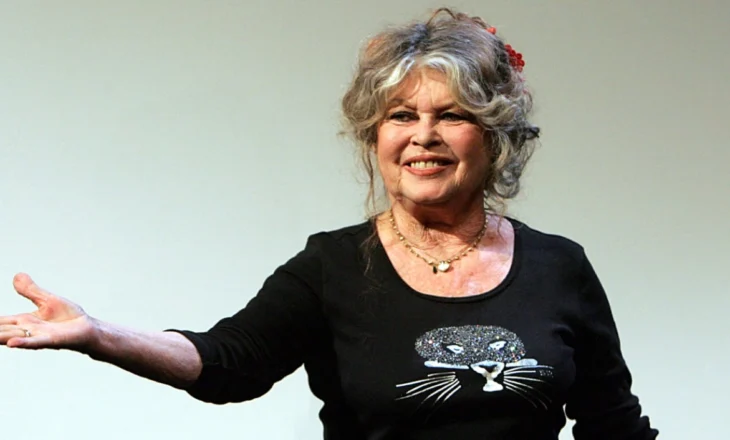 Brigitte Bardot e tërbuar për raportimet se ka vdekur: Nuk e di se cili idiot e filloi këtë lajm të rremë