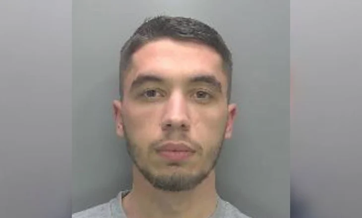 Britani e Madhe/ Shqiptari fshehu kokainën në të brendshme, habiten policët në Cambridge